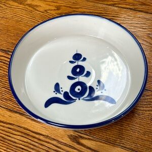 Via a Do Castelo hand painted Portugal dish. Artist signed. Good used condition